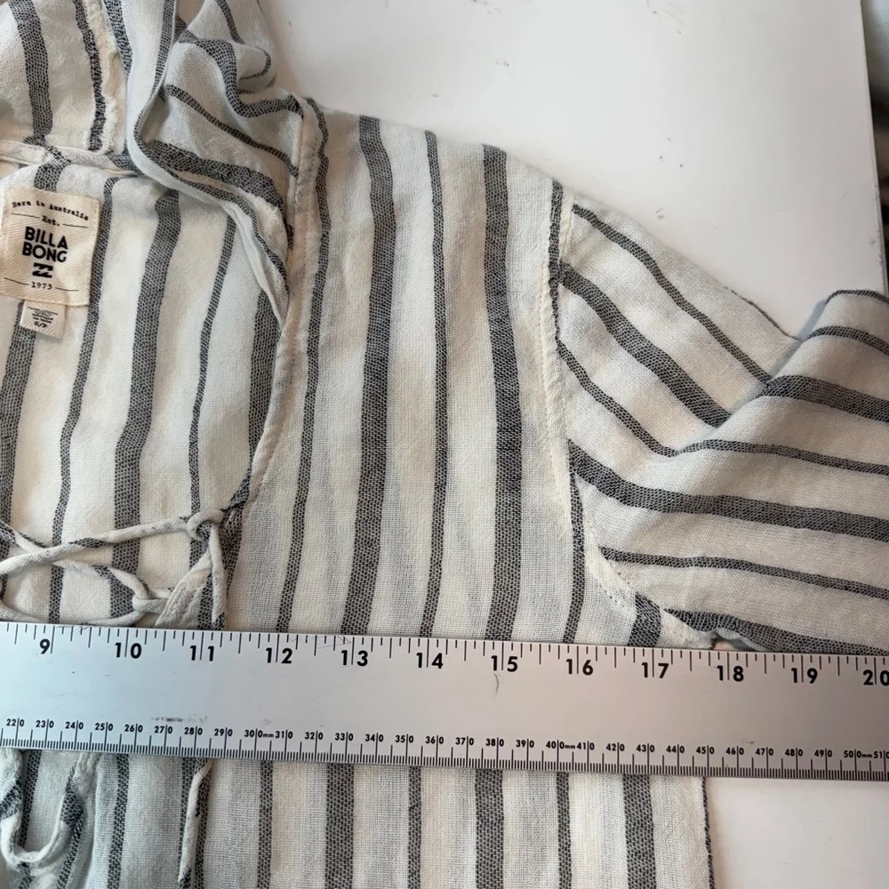 Billabong Same Story Cover Up Womens S Small White Gray Striped Lace Up Hooded